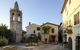 Casa Della Torre In Borgo Medievale